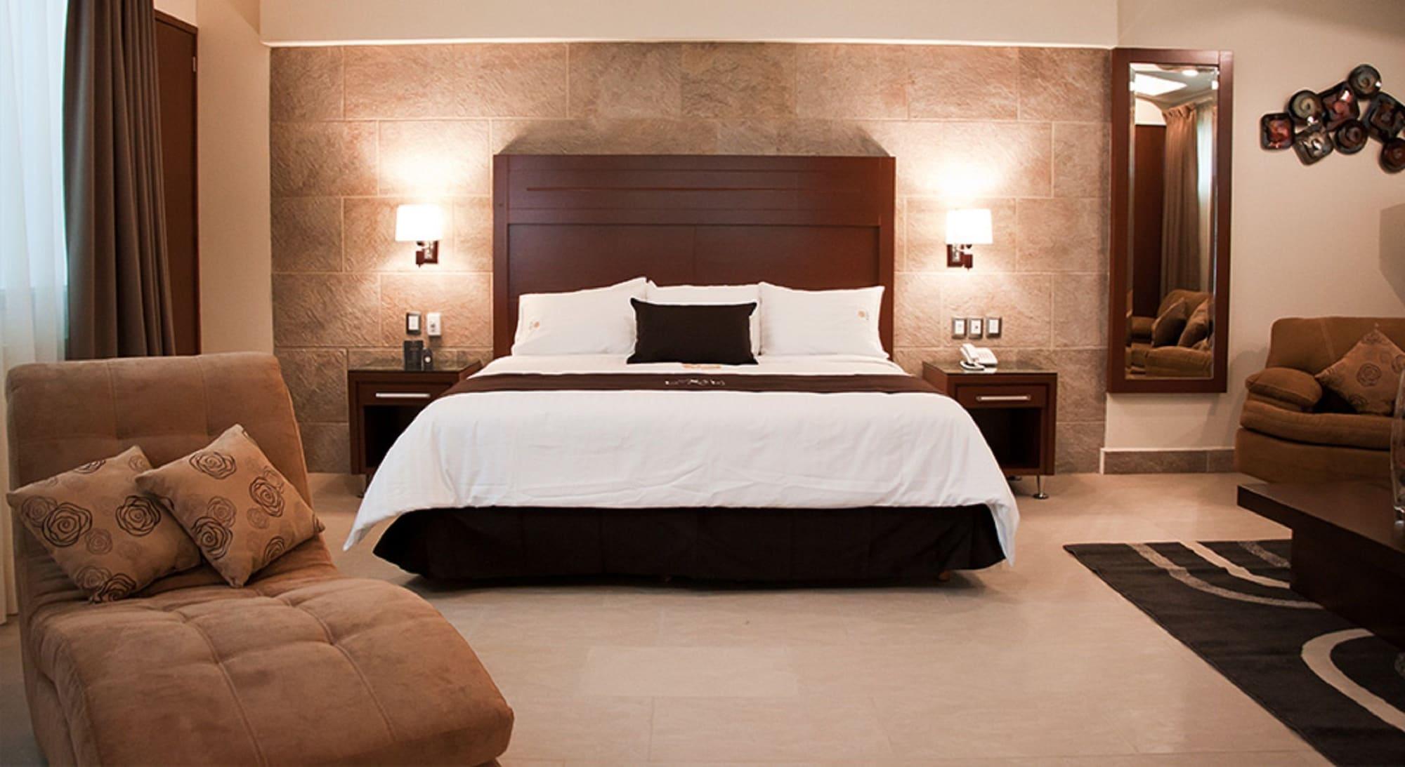 Hotel Ecce Inn & Spa Silao Kültér fotó Suite