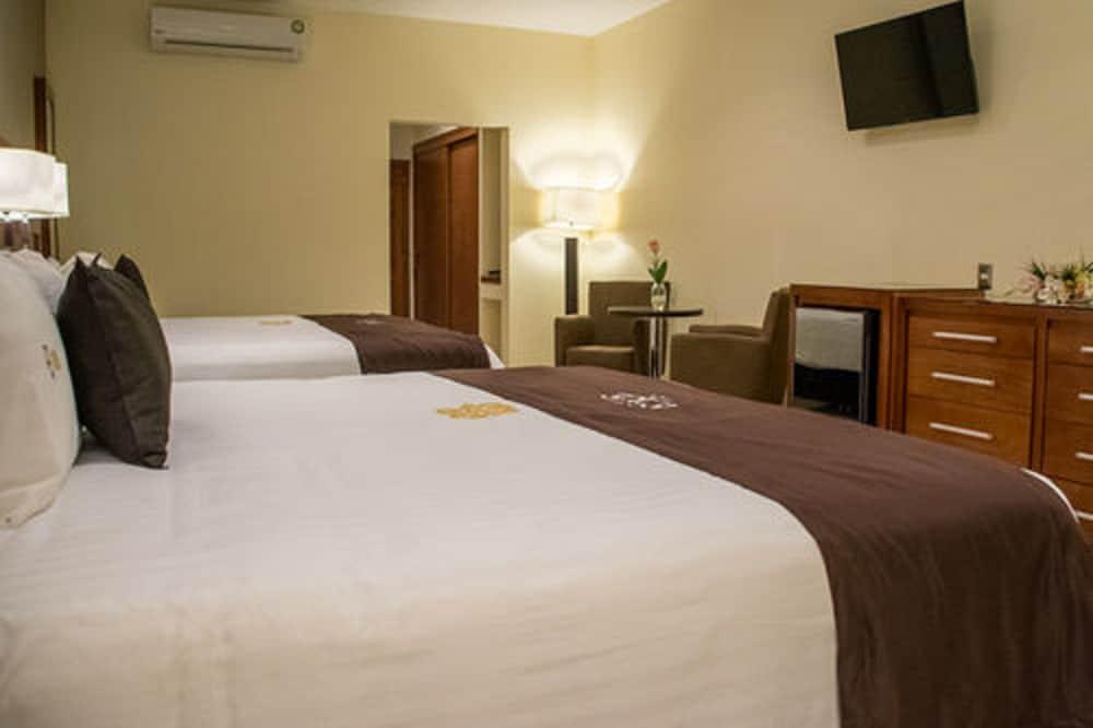 Hotel Ecce Inn & Spa Silao Kültér fotó A room at the hotel