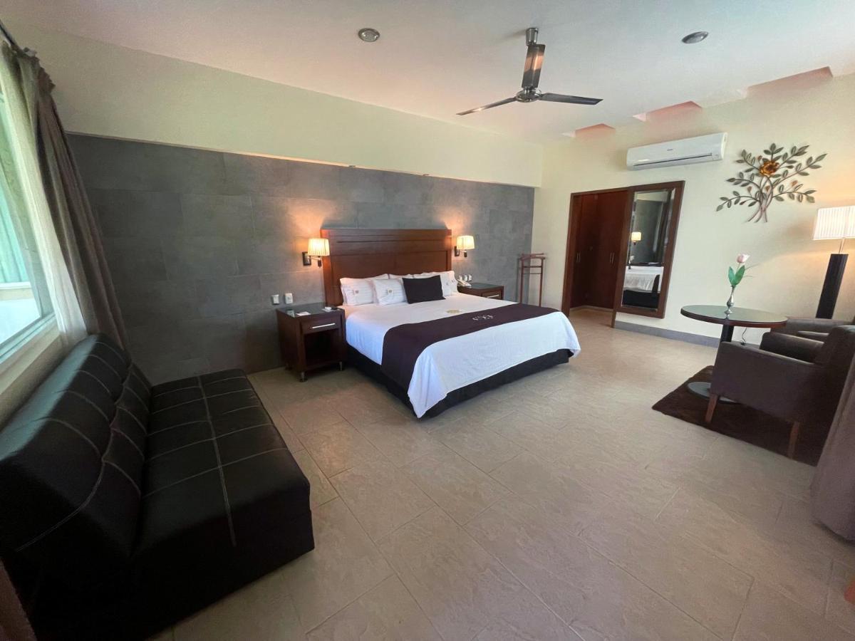 Hotel Ecce Inn & Spa Silao Kültér fotó