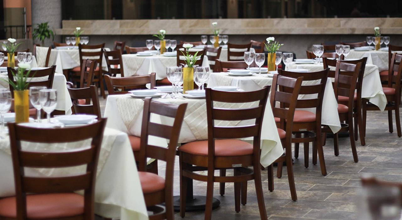 Hotel Ecce Inn & Spa Silao Kültér fotó Restaurant interior